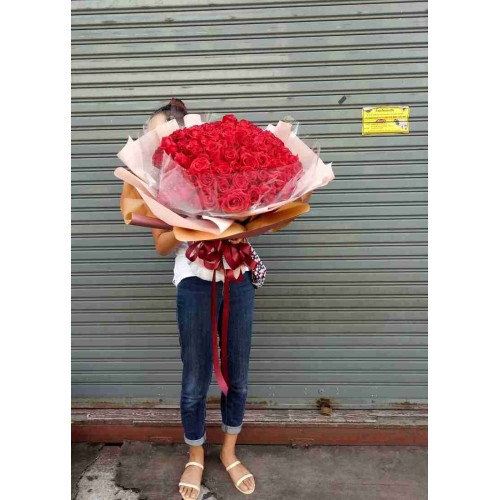 100 Red Roses Bouquet