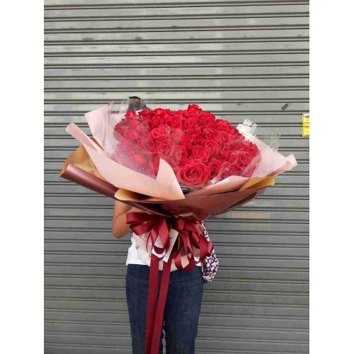 100 Red Roses Bouquet